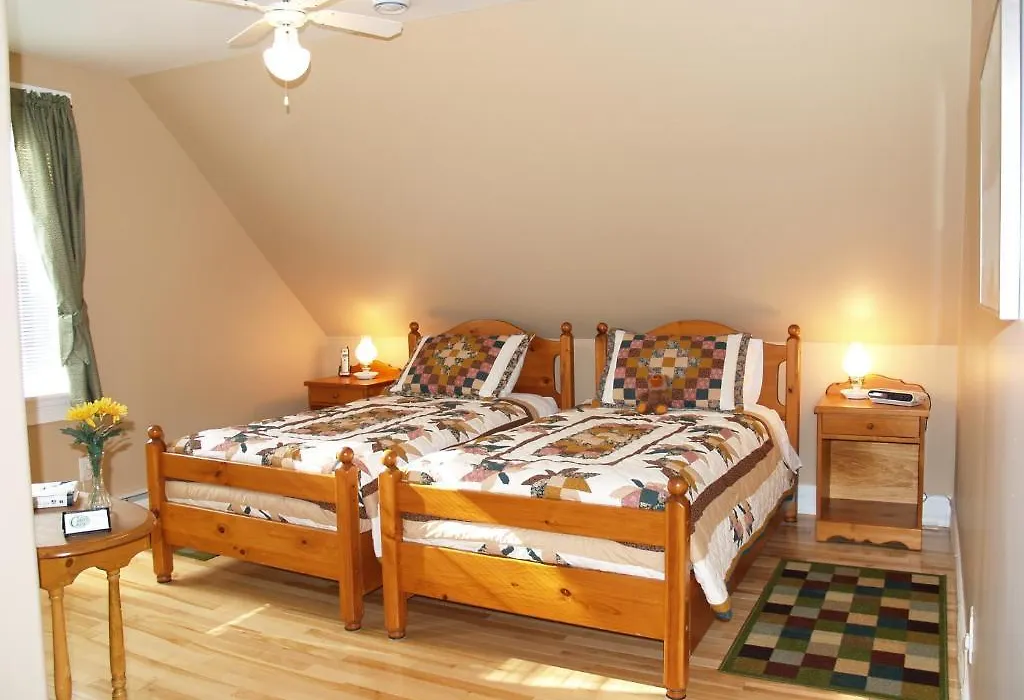 Bakers Chest B&B-1
